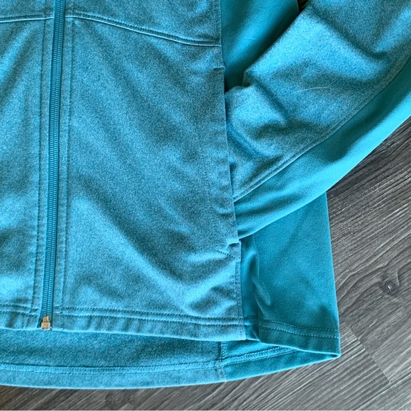 North Face Hooded Zip Up Sweatshirt - Picture 7 of 7